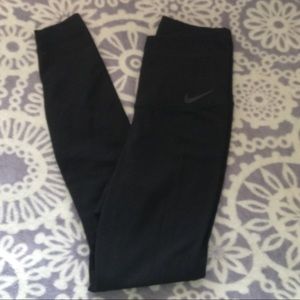 Nike High-Waisted Leggings